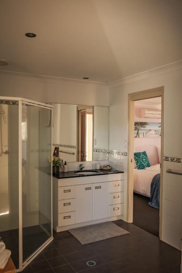 Beach Escape Magnesium Pool Dog Happy Gc Airport Apartment Gold Coast Exterior foto